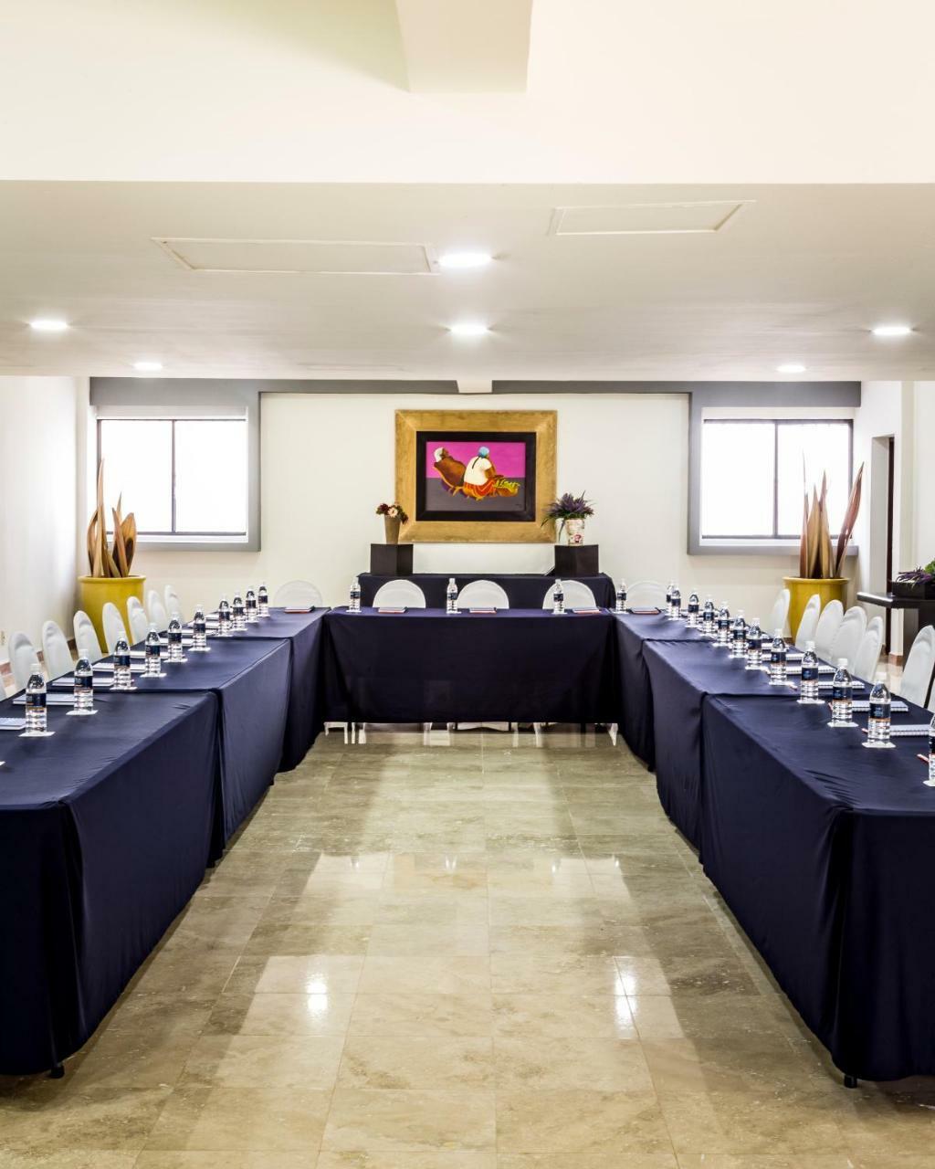 Imperio De Angeles Executive Leon Poliforum Buitenkant foto